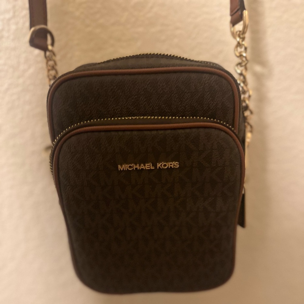 Micheal Kors crossbody